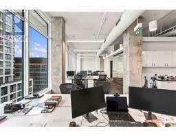 1005 - 130 Queens Quay E, Toronto, ON M5A3Y5 Photo 7