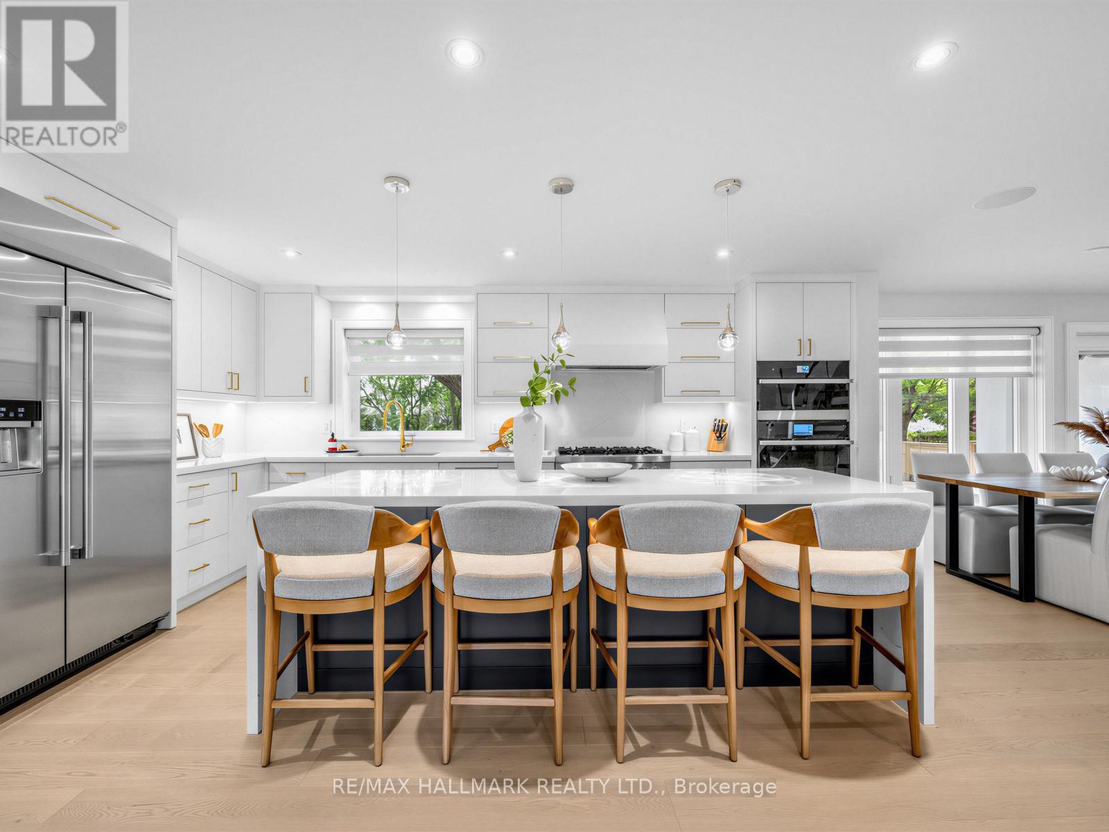 30 Kellythorne Drive, Toronto, ON photo 13