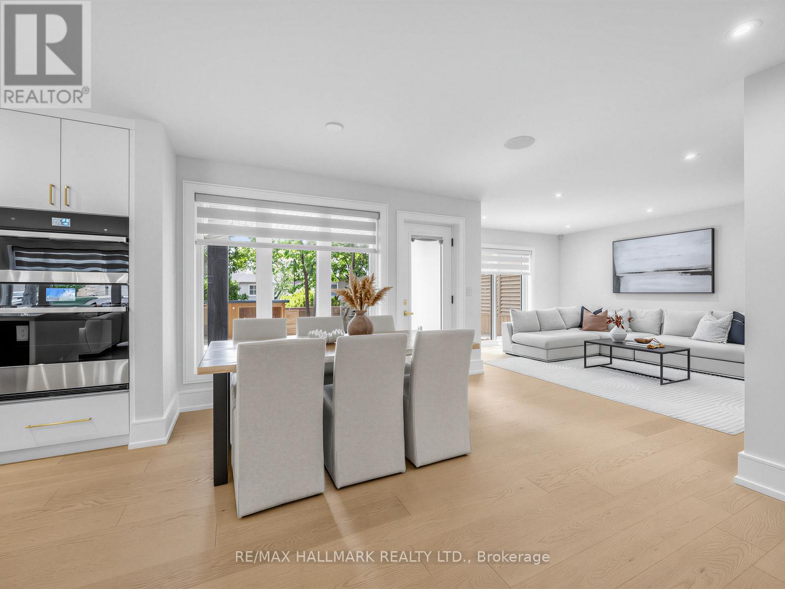 30 Kellythorne Drive, Toronto, ON photo 16