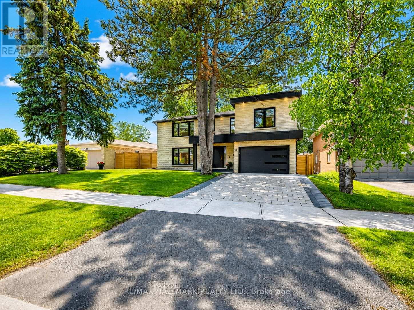 30 Kellythorne Drive, Toronto, ON photo 2