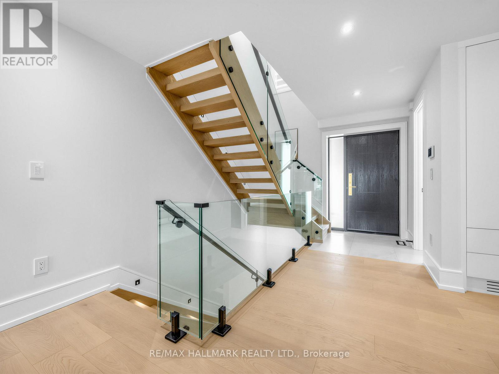 30 Kellythorne Drive, Toronto, ON photo 21