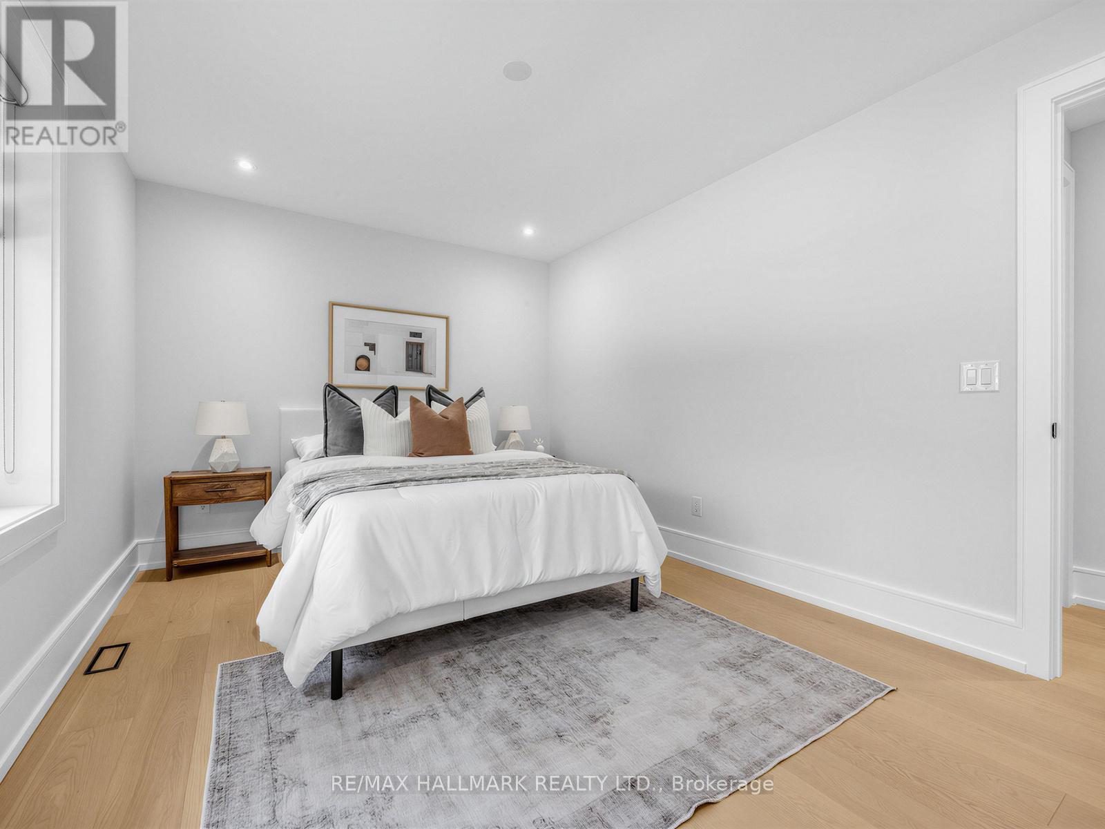 30 Kellythorne Drive, Toronto, ON photo 33