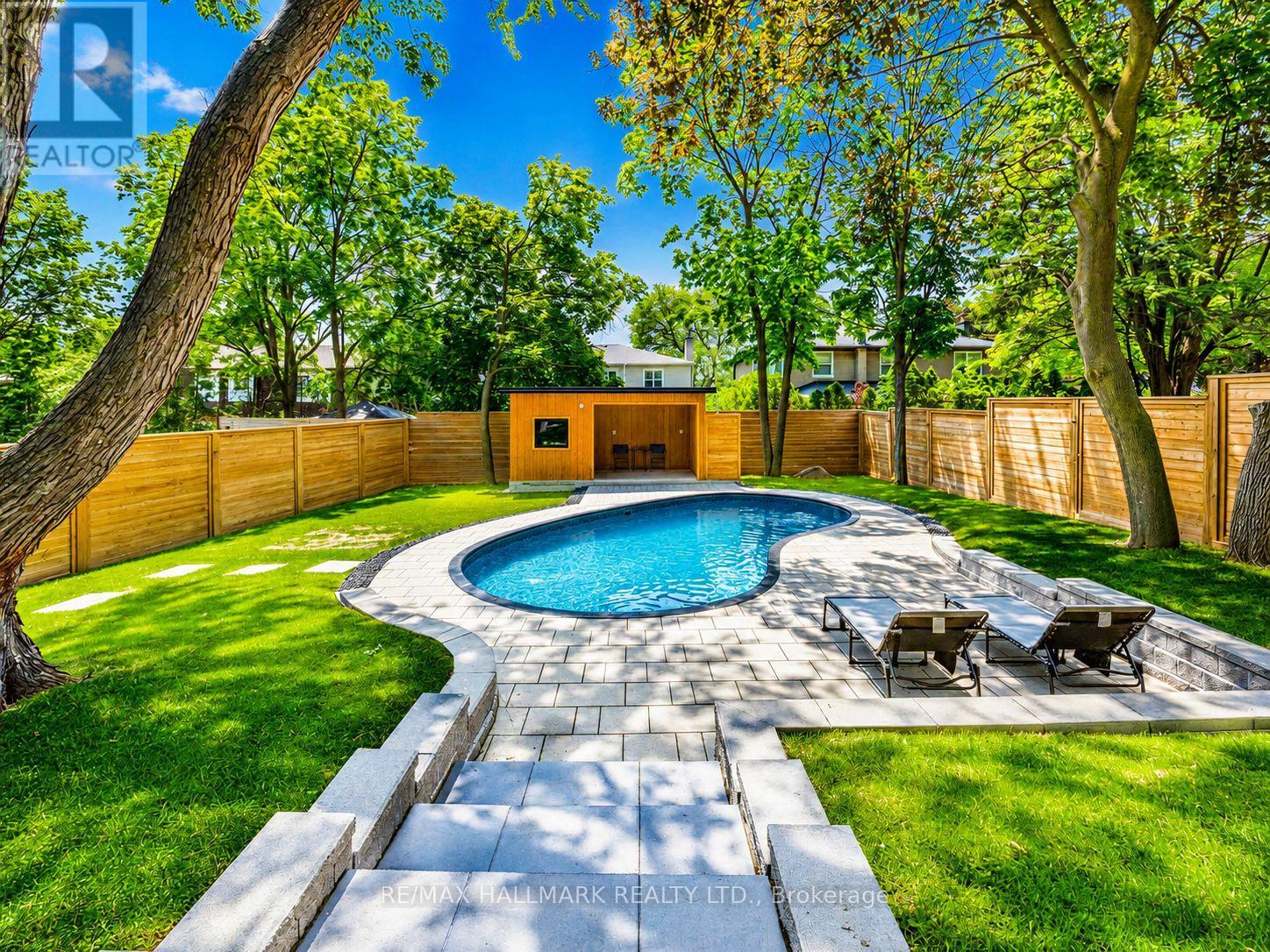 30 Kellythorne Drive, Toronto, ON photo 46