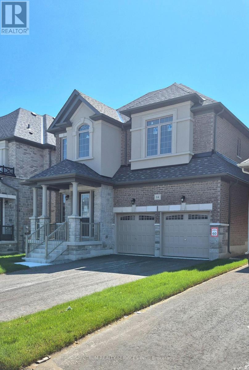 14 Rogerson Street, Clarington, ON photo 3