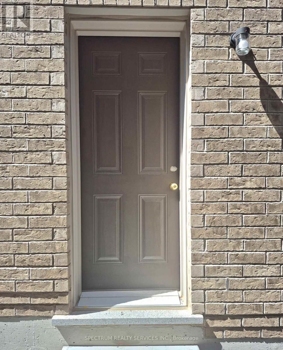 14 Rogerson Street, Clarington, ON photo 6
