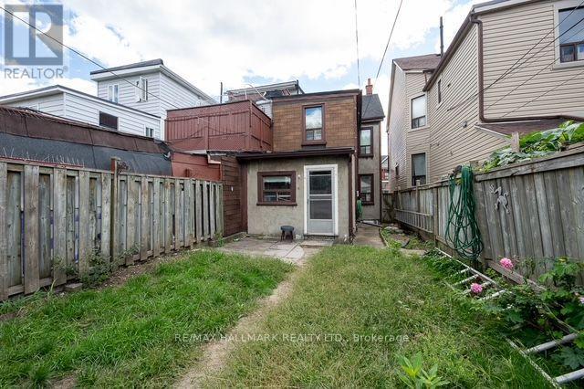 776 Gerrard Street East, Toronto, ON photo 27