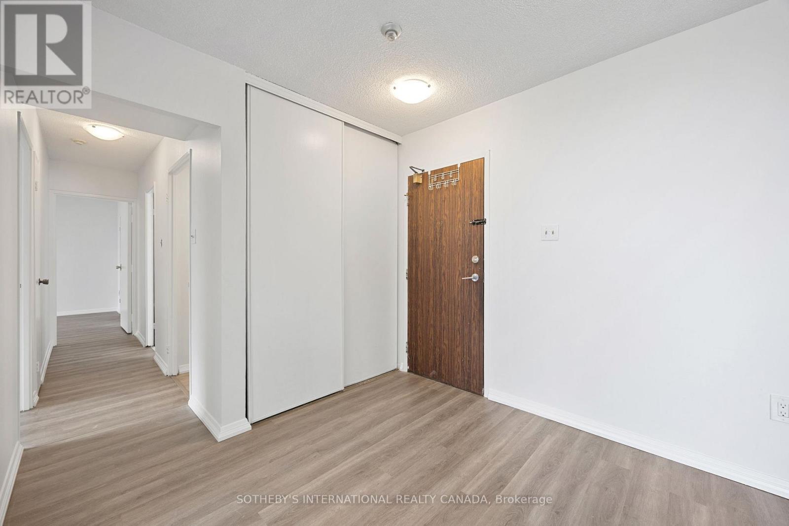 911- 100 Prudential Drive, Toronto, ON