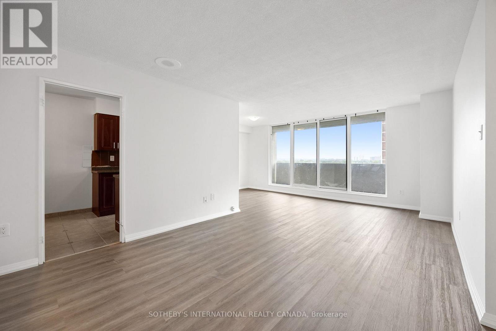 911- 100 Prudential Drive, Toronto, ON photo 2