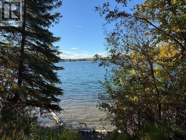 Photo 10 of 18 — 25260 N NESS LAKE ROAD · Prince George, BC