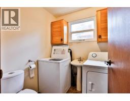 Primary Bedroom - 6 Temple Boulevard W, Lethbridge, AB T1K4T5 Photo 11