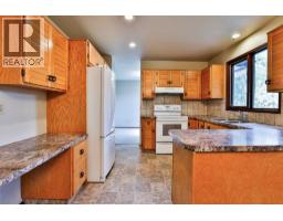 6 Temple Boulevard W - photo 2