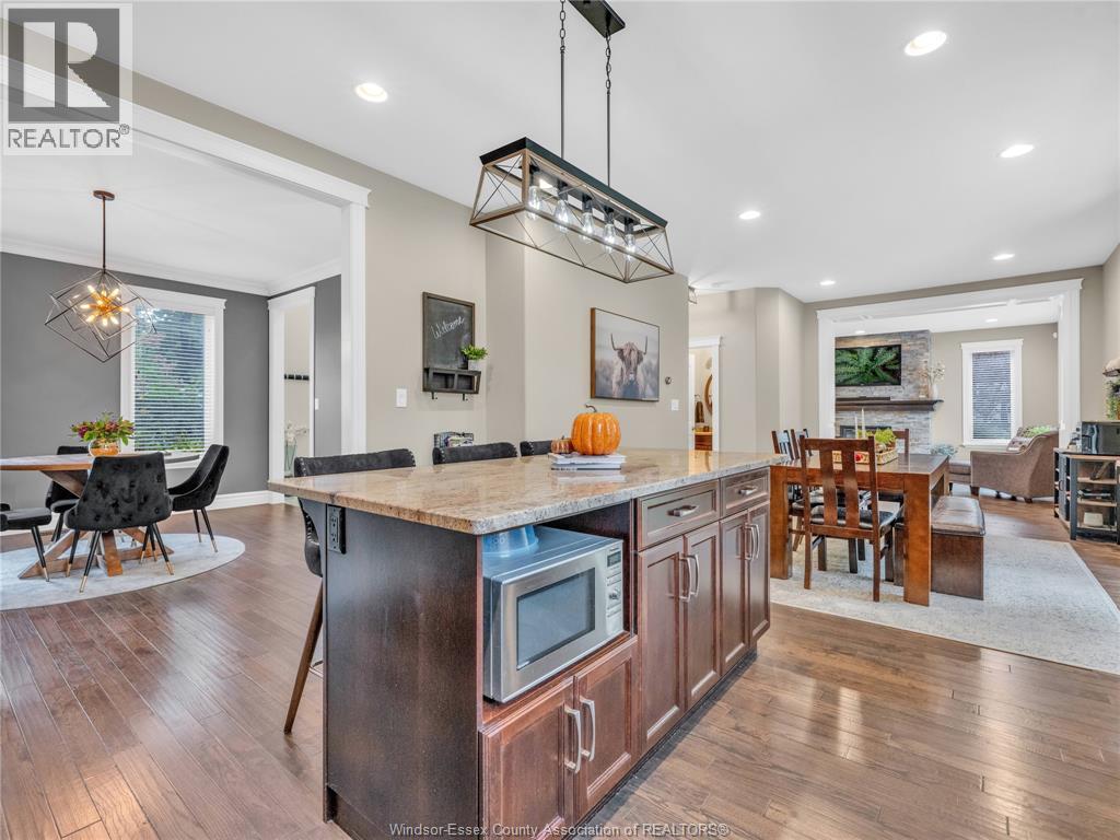 1255 MAPLE - 7