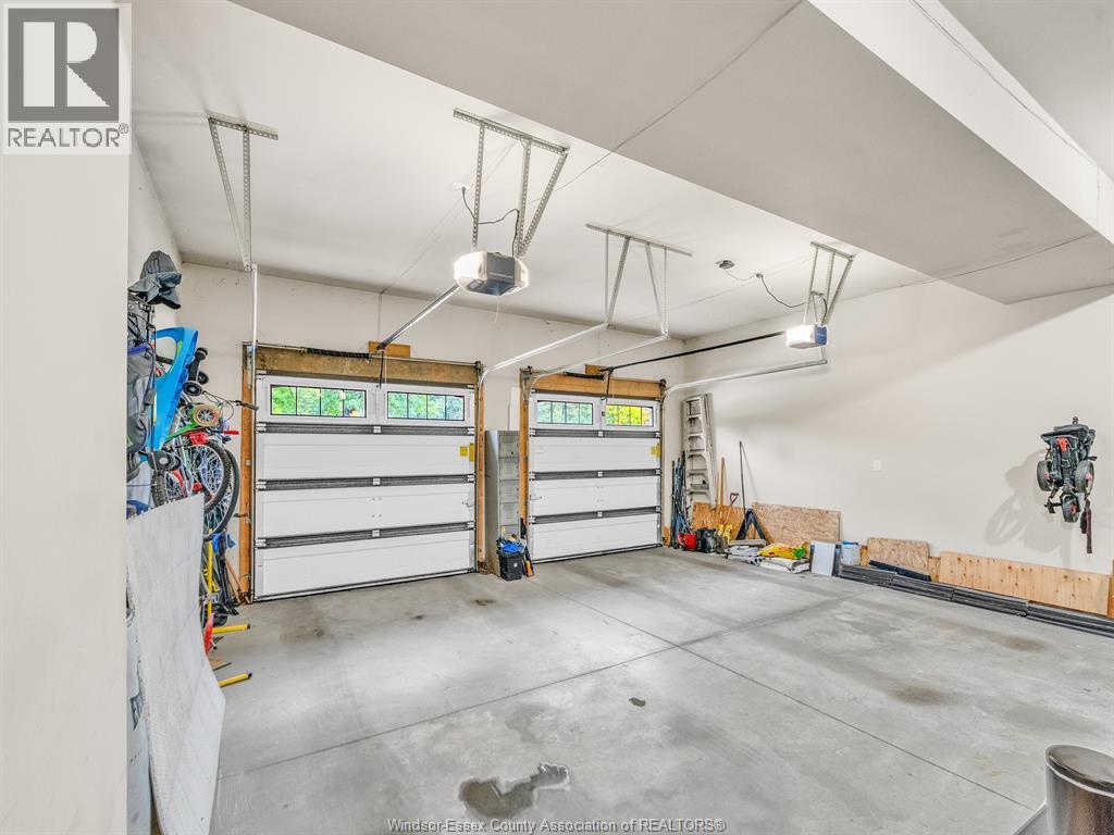 1255 MAPLE - 36