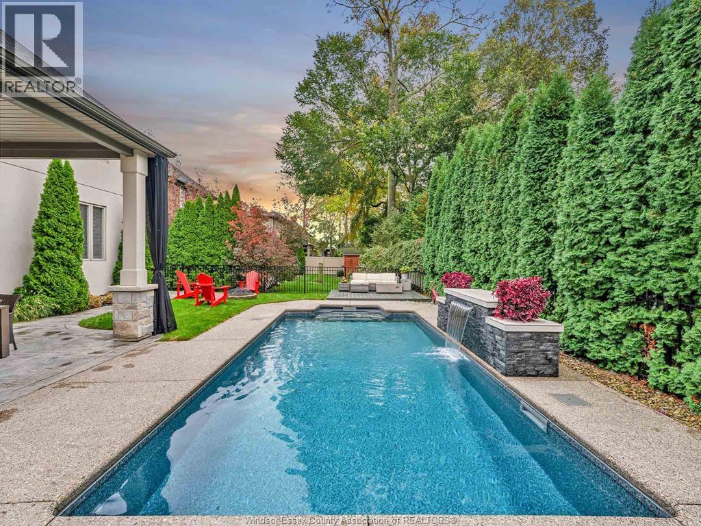 1255 MAPLE - Image 41