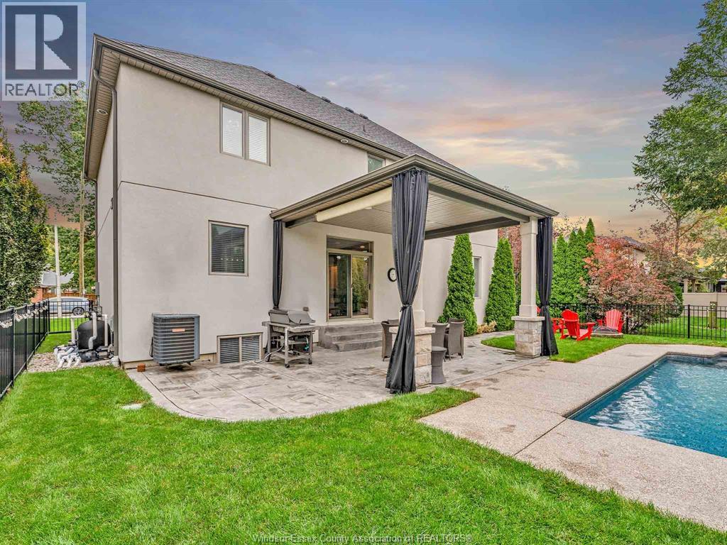1255 MAPLE - 42