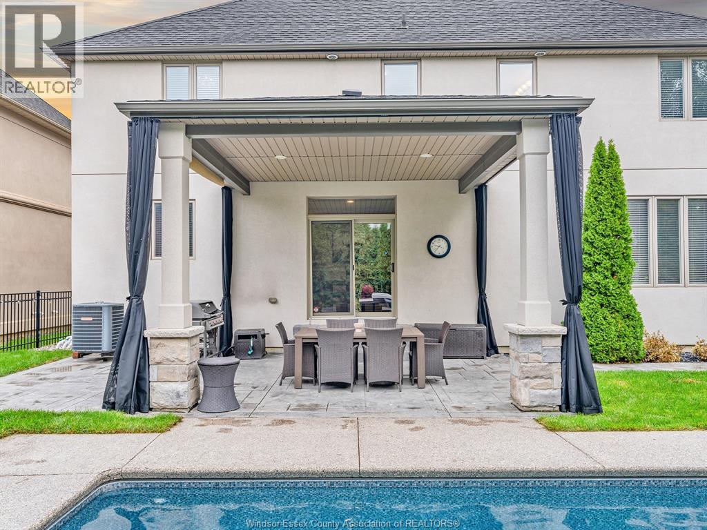 1255 MAPLE - Image 43