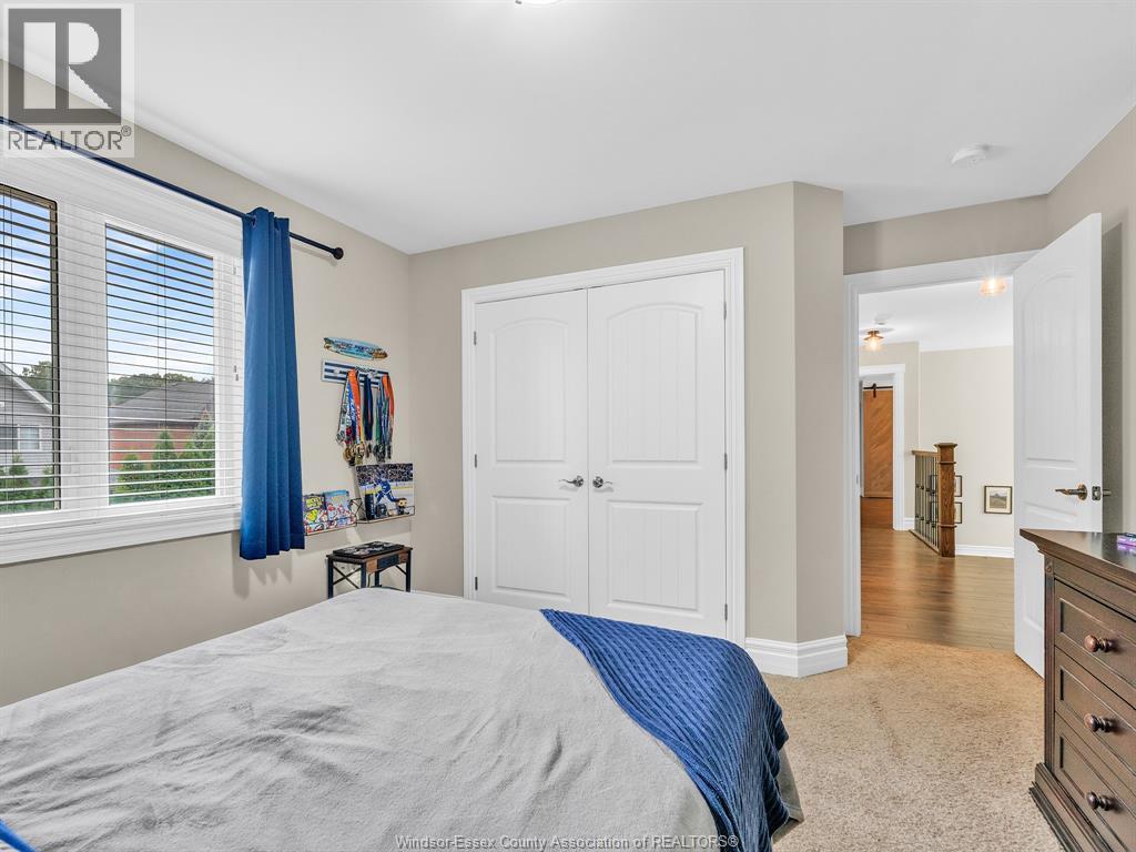1255 MAPLE - 24