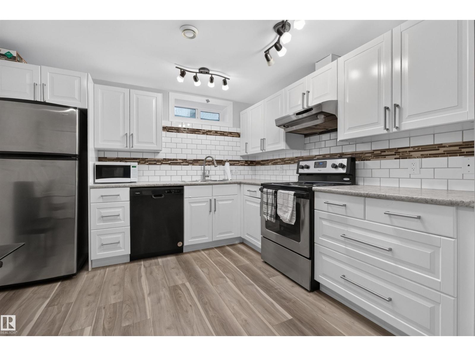 15104 74 ST NW - 17