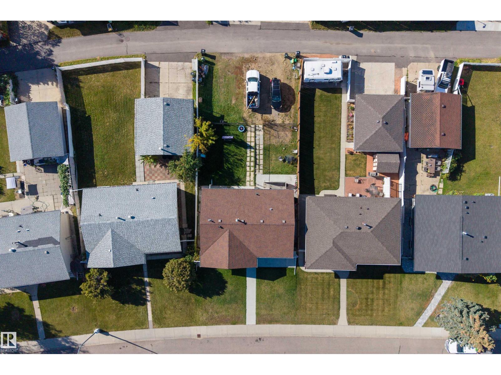 15104 74 ST NW - 31