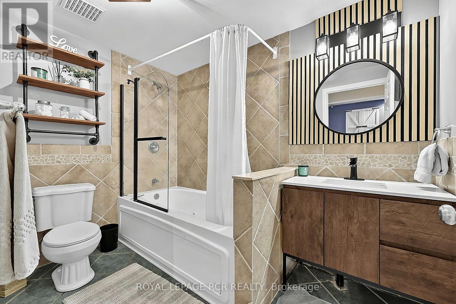 11 FISHER DRIVE - 31