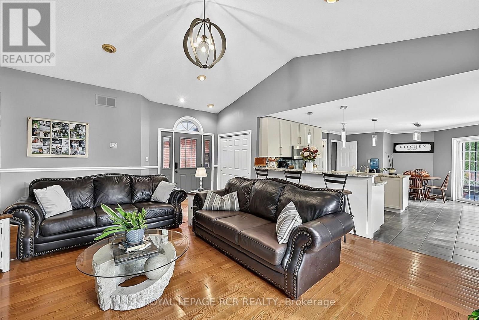 11 Fisher Drive, Adjala-Tosorontio photo 6