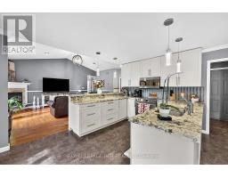 Family room - 11 Fisher Drive, Adjala Tosorontio, ON L0M1J0 Photo 10