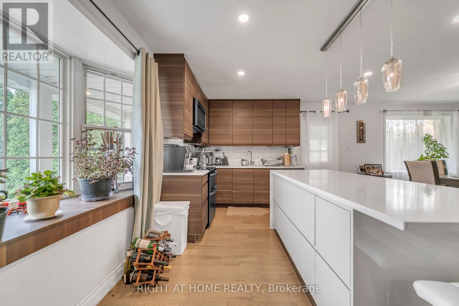 Photo 23 of 22 Hamilton Drive, Newmarket (Huron Heights-Leslie Valley)