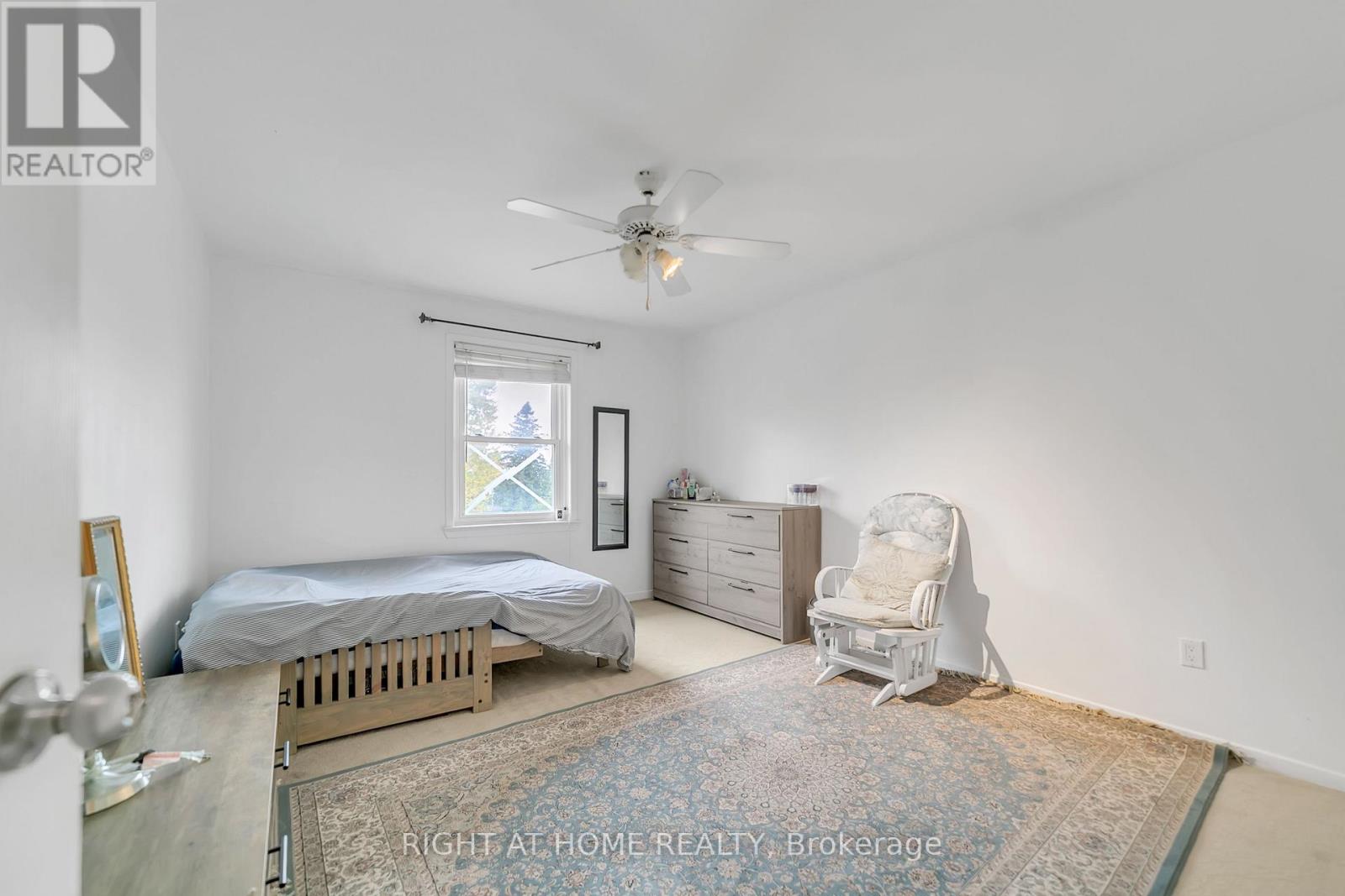 Photo 31 of 22 Hamilton Drive, Newmarket (Huron Heights-Leslie Valley)