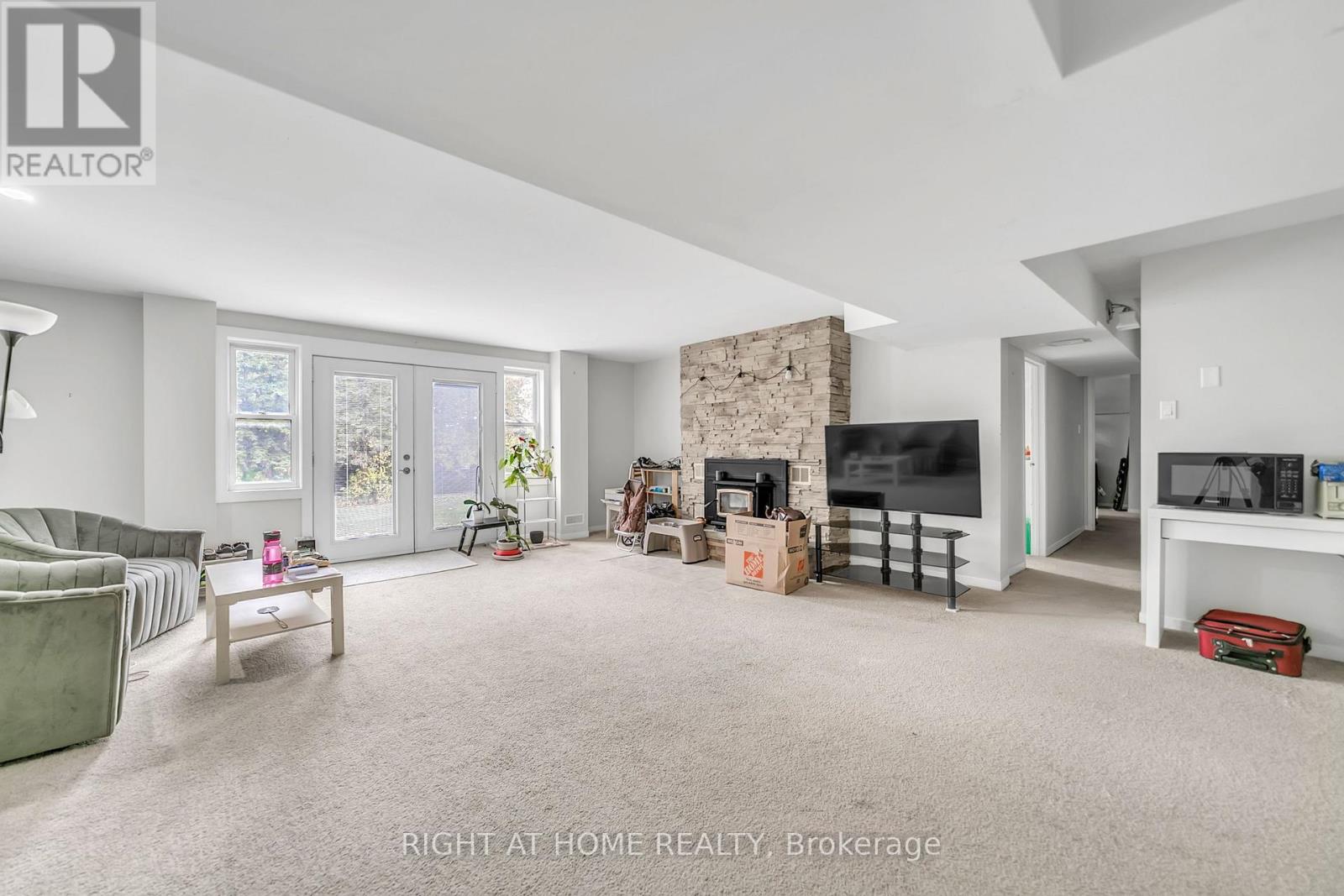 Photo 37 of 22 Hamilton Drive, Newmarket (Huron Heights-Leslie Valley)