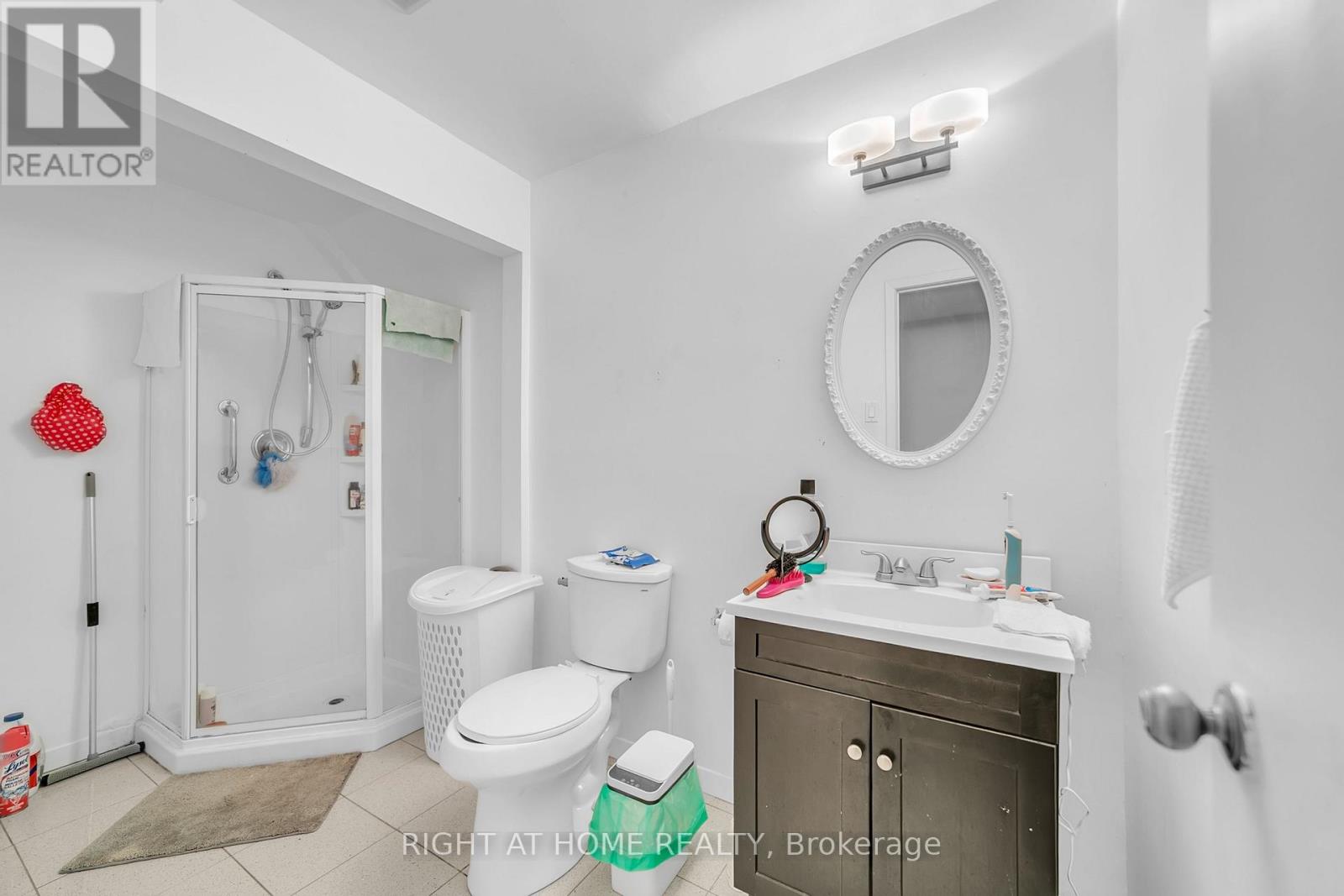Photo 39 of 22 Hamilton Drive, Newmarket (Huron Heights-Leslie Valley)