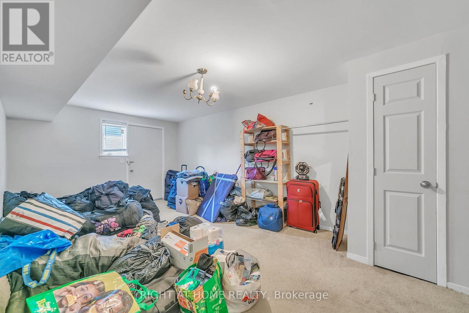 Photo 45 of 22 Hamilton Drive, Newmarket (Huron Heights-Leslie Valley)