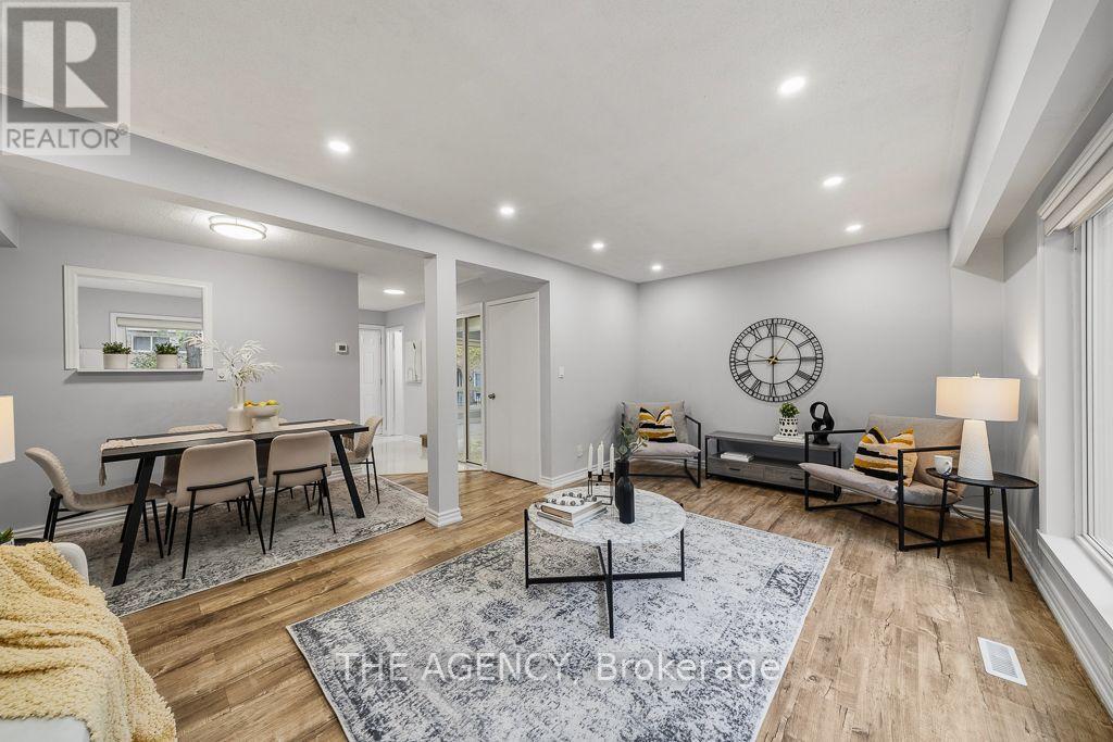 32- 1 Wootten Way South, Markham, ON photo 7