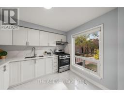 Bedroom 3 - 32 - 1 Wootten Way S, Markham, ON L3P3H7 Photo 6