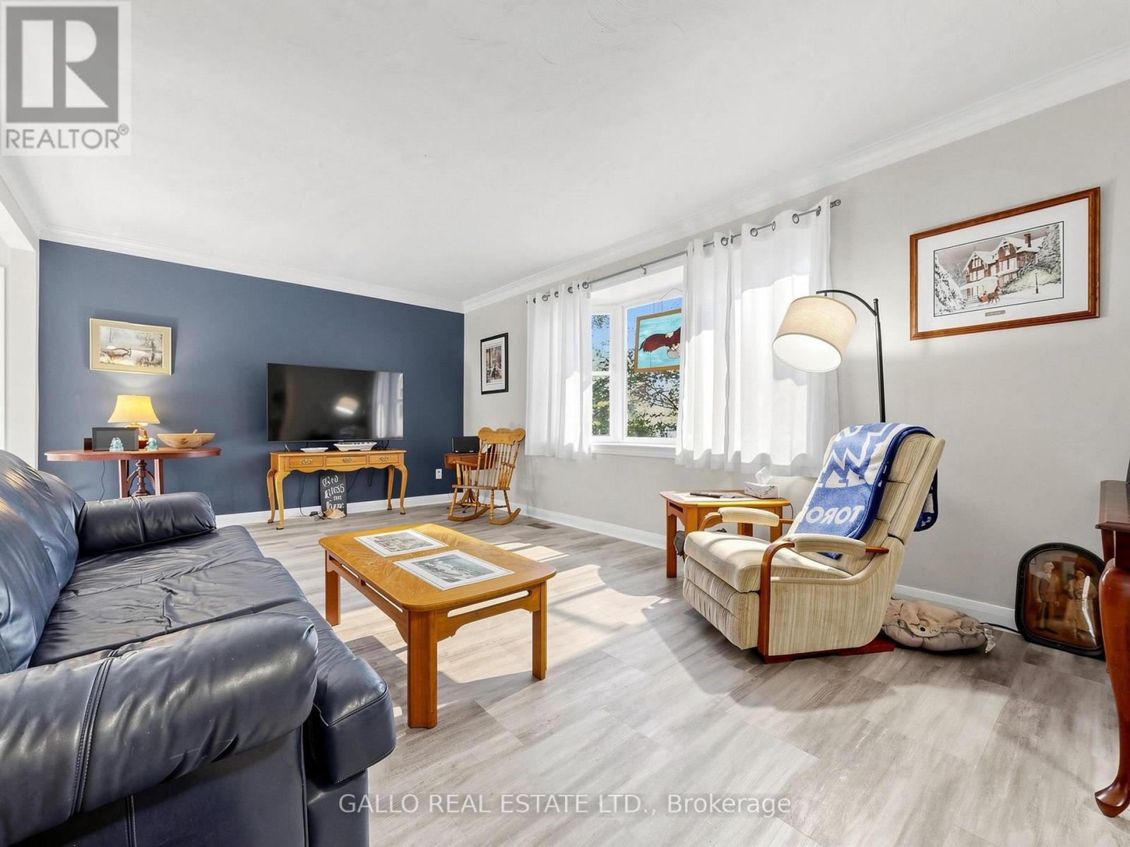 340 BOYER STREET - 4