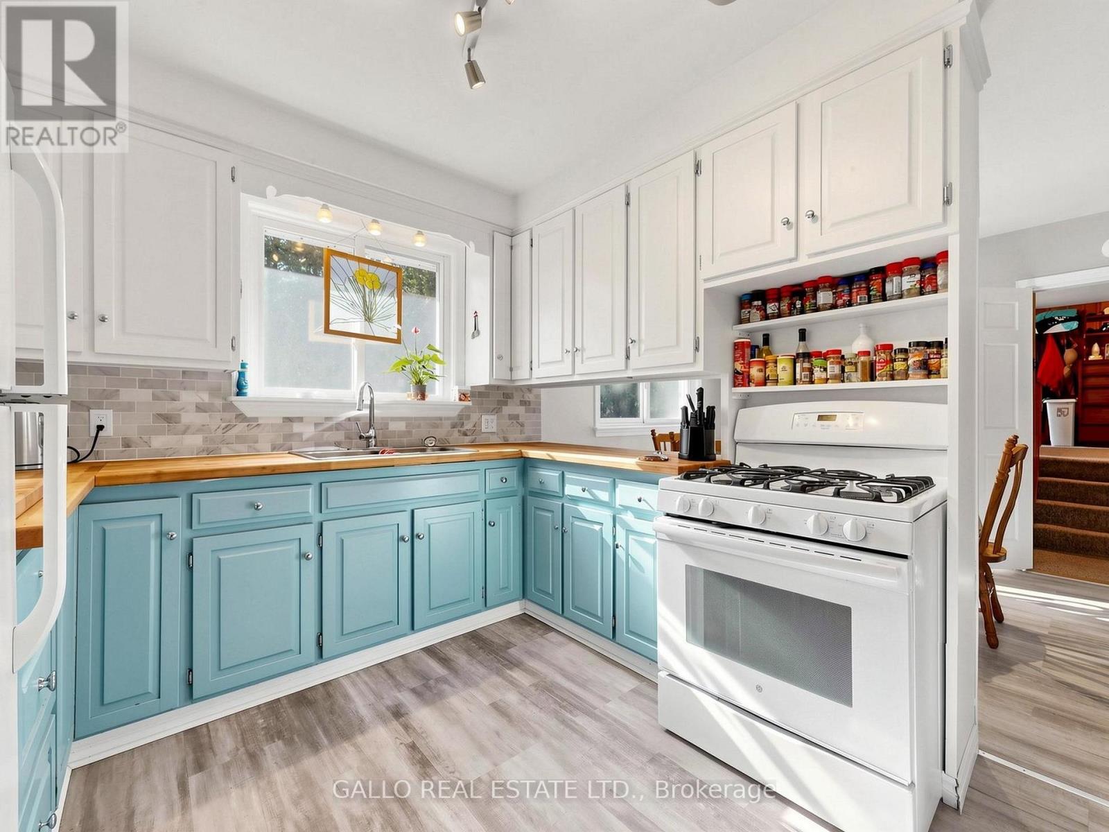 340 Boyer Street, Whitchurch-Stouffville, ON photo 7