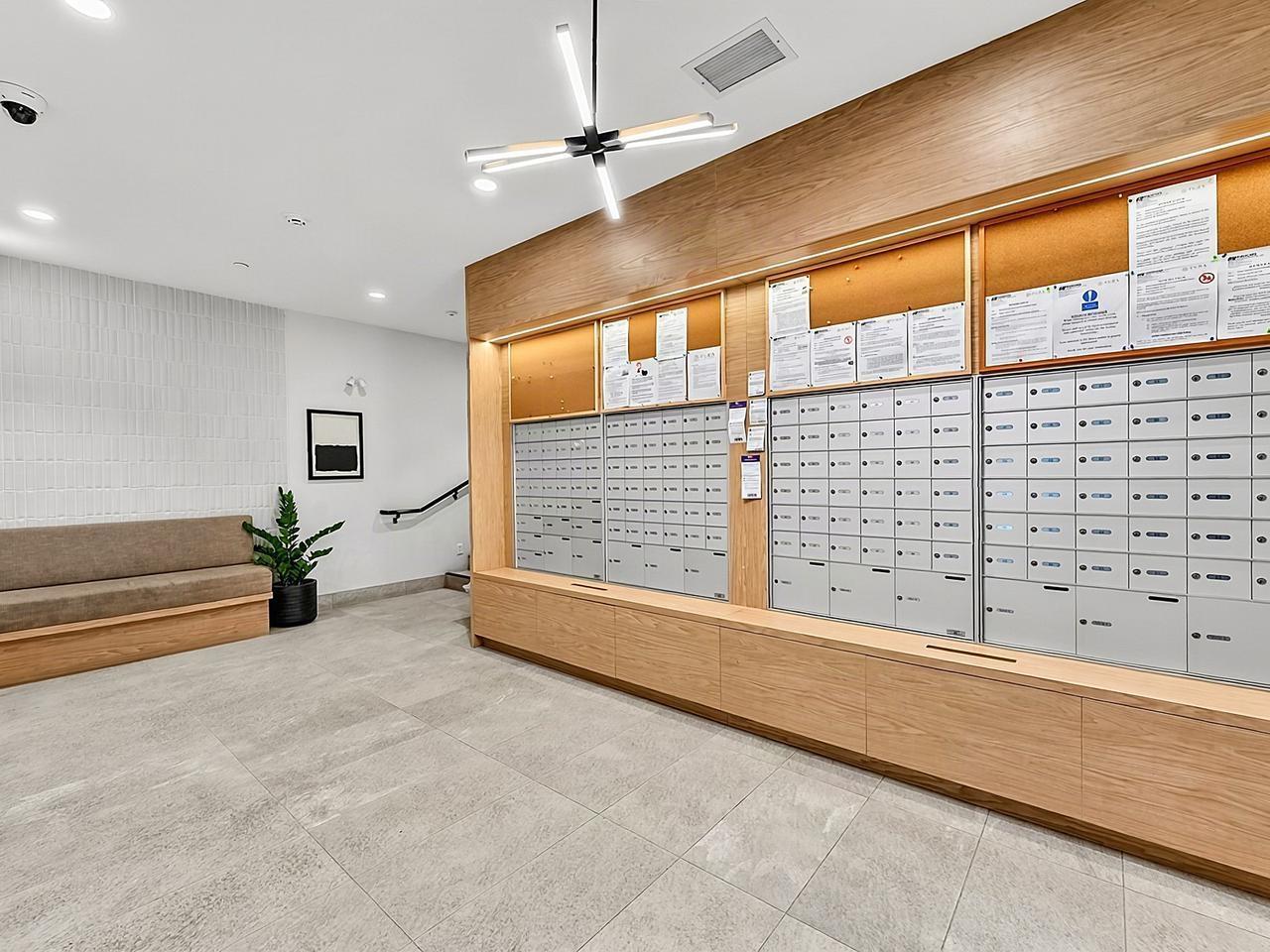 421 13238 105 AVENUE, Surrey - Image 1