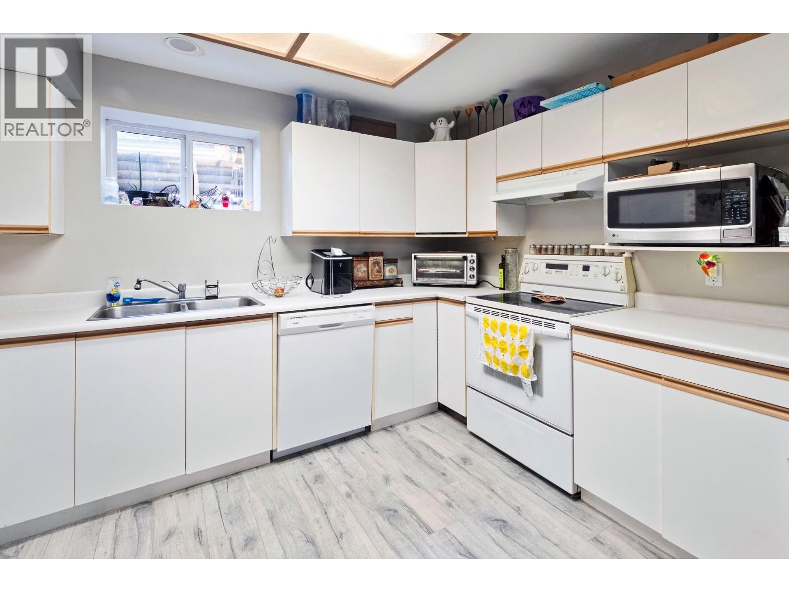 2466 Alexandria Way, West Kelowna