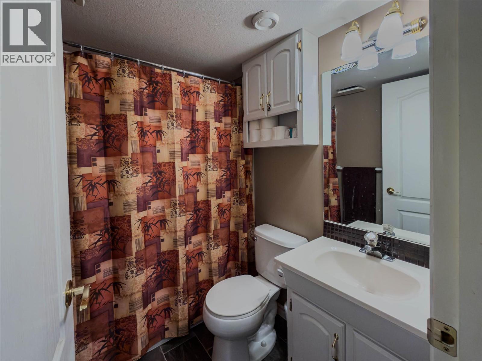 101 Coppertree Court - Image 33
