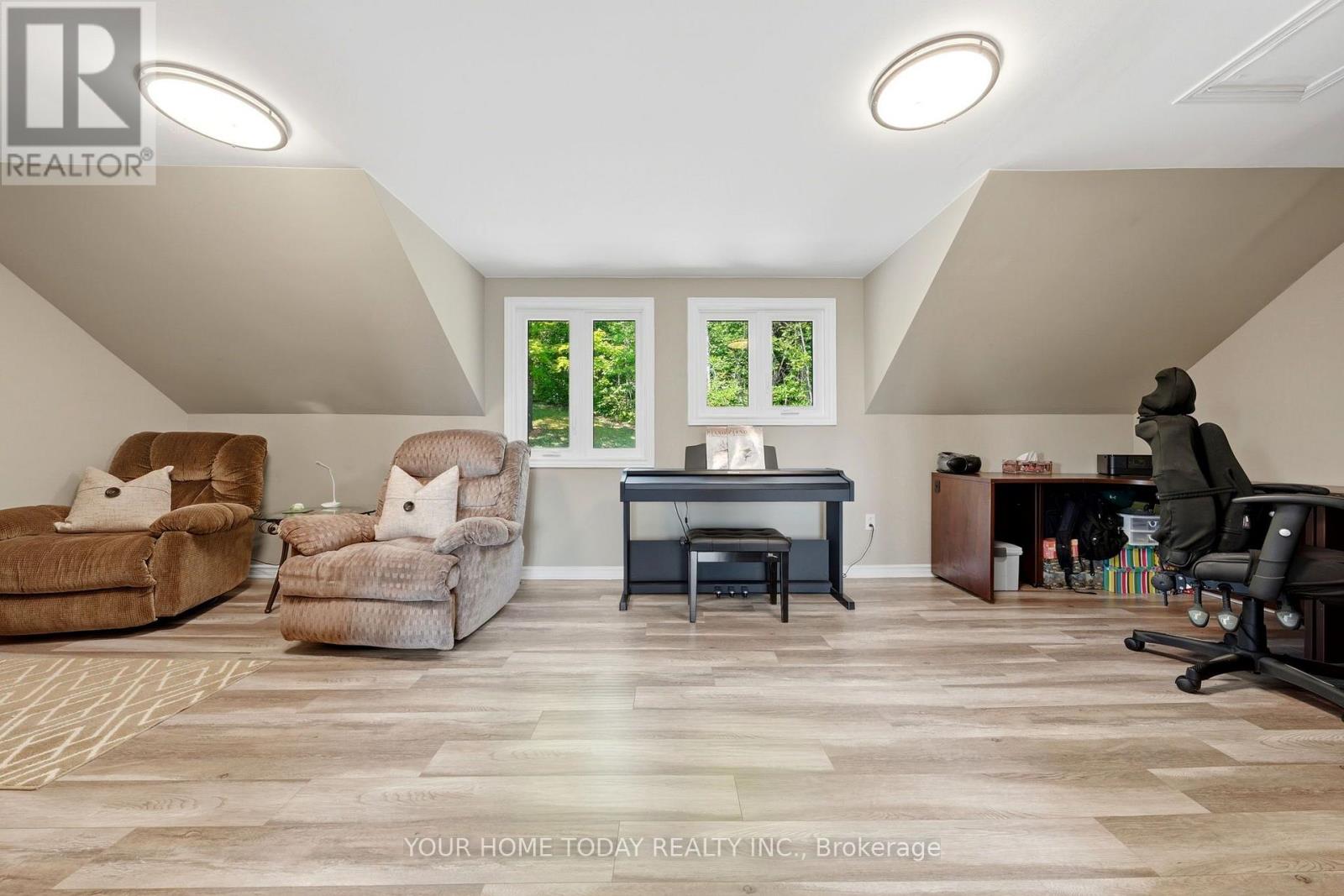 15585 CLAYHILL ROAD - 13