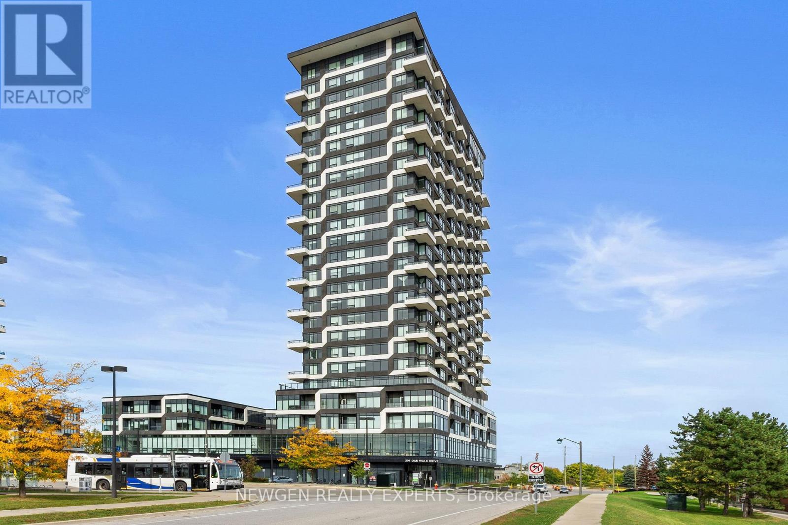 2505- 297 Oak Walk Drive, Oakville, ON photo 1