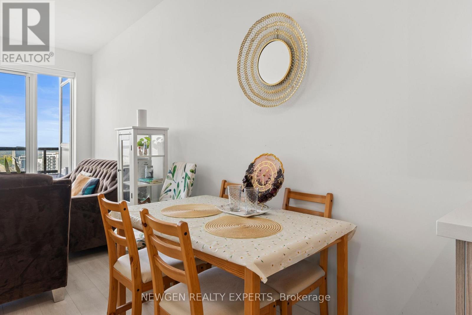 2505- 297 Oak Walk Drive, Oakville, ON photo 17