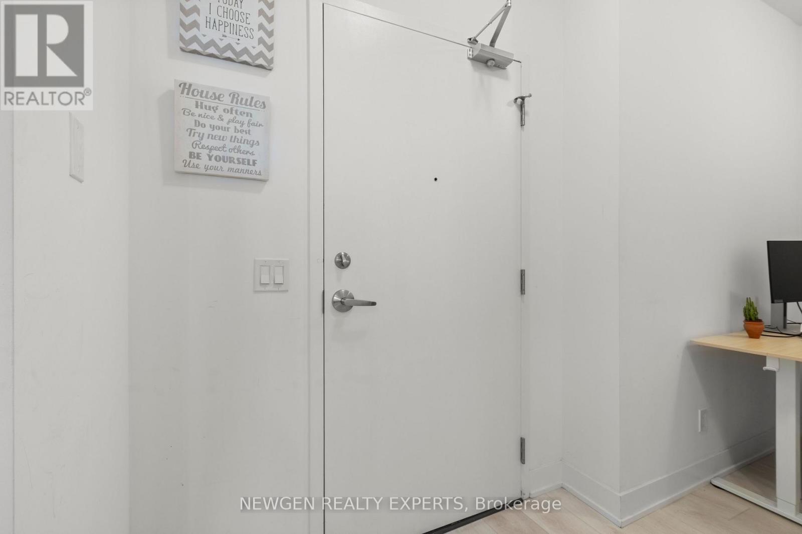 2505- 297 Oak Walk Drive, Oakville, ON photo 8