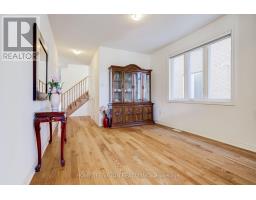 Family room - 383 Royal West Drive, Brampton, ON L6X0B3 Photo 6