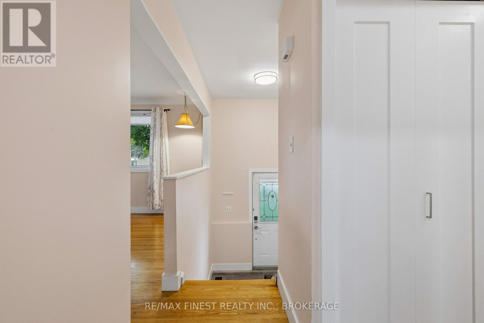366 Roosevelt Drive — photo 16