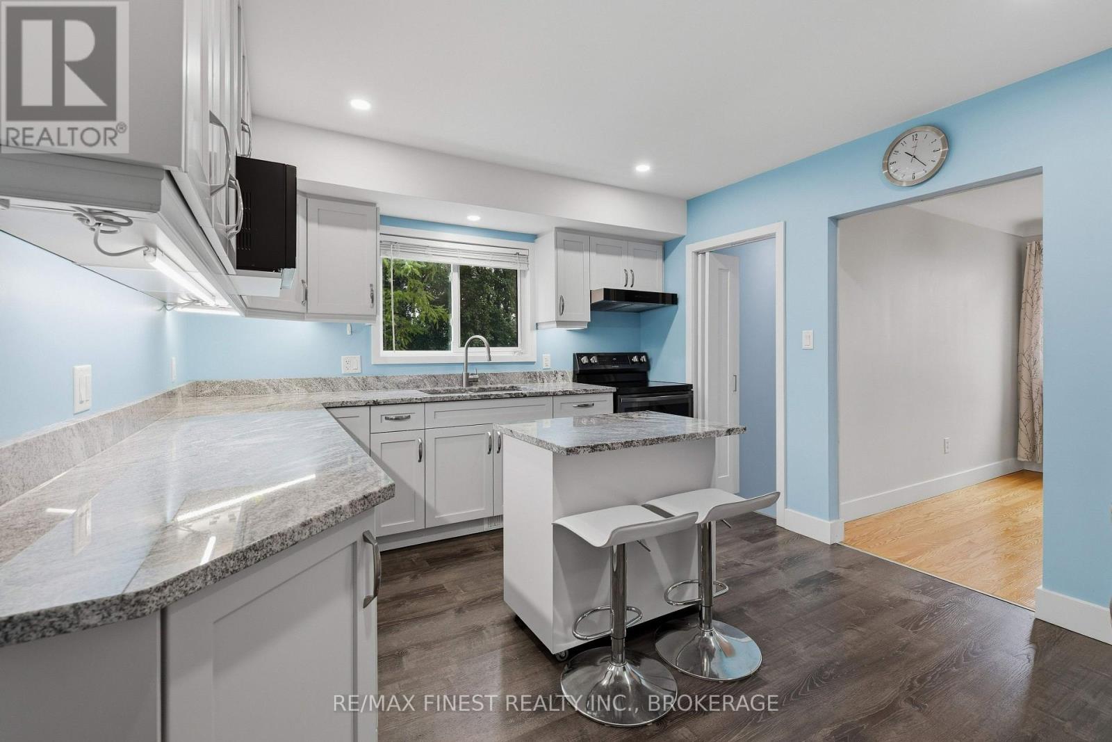 366 Roosevelt Drive — photo 17