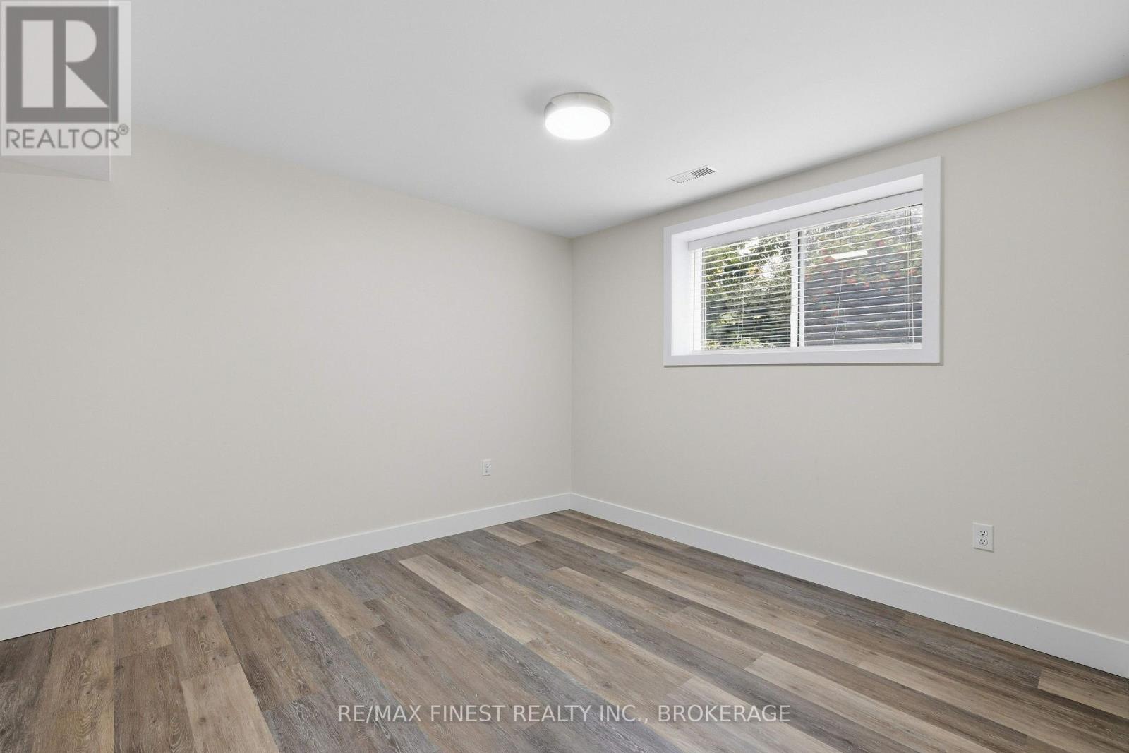 366 Roosevelt Drive — photo 32