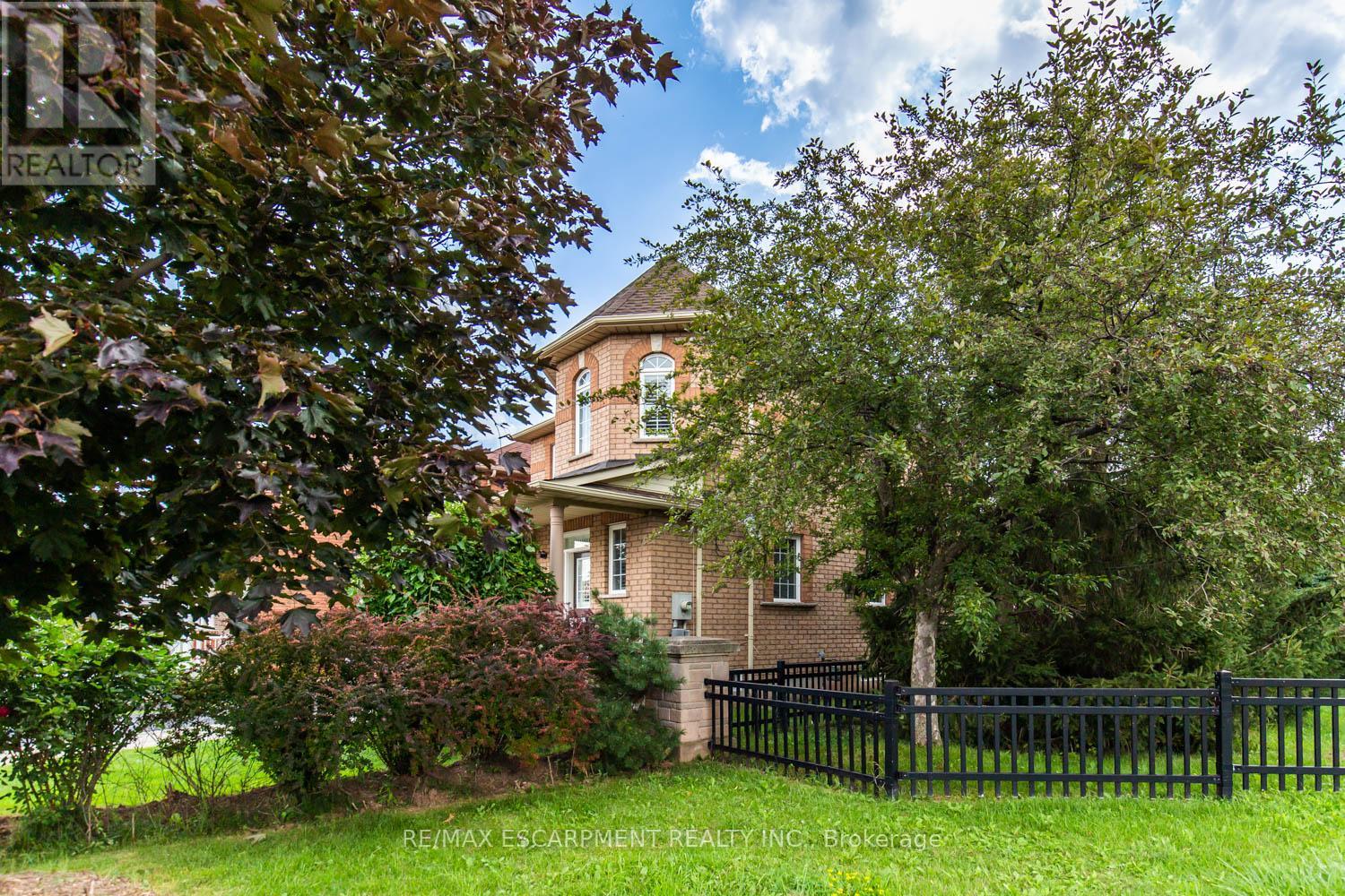 109 PEACHWOOD CRESCENT - 33