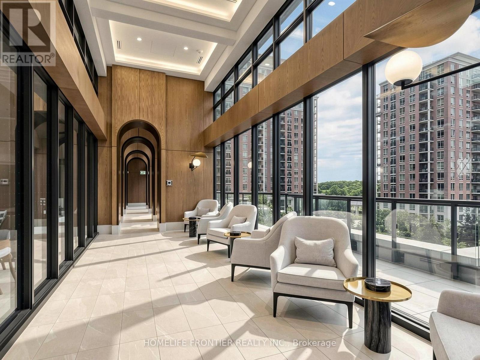 20 Inn On The Park Drive — photo 41