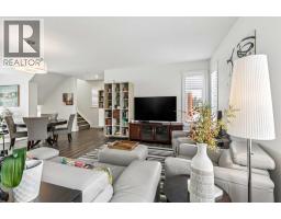 5pc Bathroom - 111 Shawnee Common Sw, Calgary, AB T2Y0P9 Photo 11