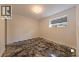 Primary Bedroom - 8578 Rumming Rd, Lantzville, BC V0R2H0 Photo 16
